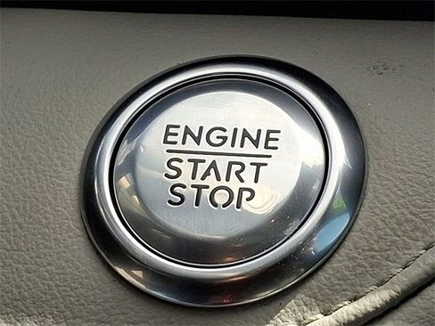 Certified 2025 Lincoln Nautilus Reserve image 24