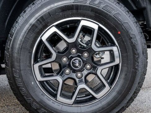 Used 2025 Ford Bronco Outer Banks image 8