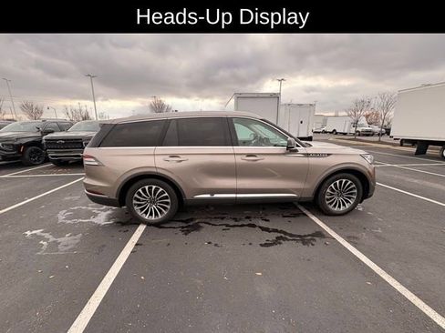 Used 2021 Lincoln Aviator Reserve w/ Equipment Group 201A image 2
