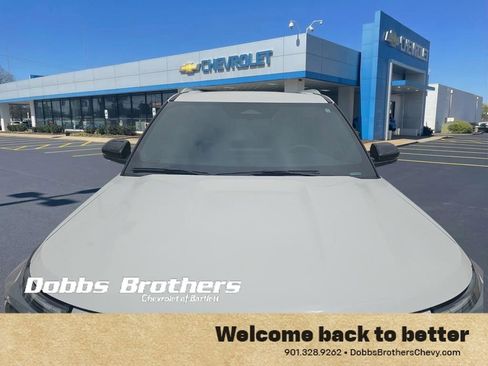 Used 2025 Ford Explorer Platinum RWD image 4