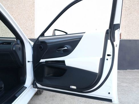 Used 2023 Lexus ES 350 F Sport image 31