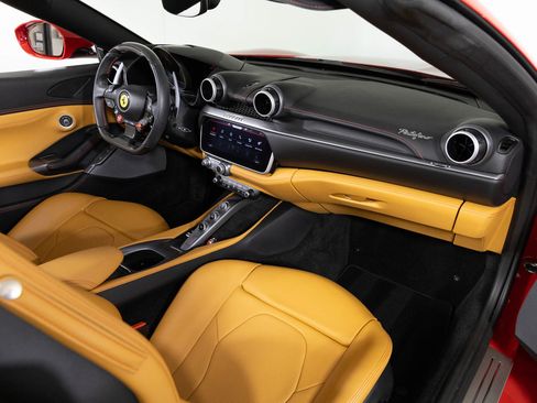 Used 2020 Ferrari Portofino image 41