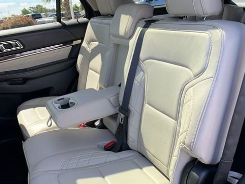 Used 2017 Ford Explorer Platinum AWD/4WD image 21