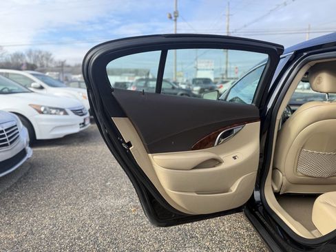 Used 2012 Buick LaCrosse Premium image 12