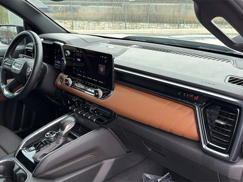 Used 2023 GMC Canyon AT4 w/ AT4 Premium Package image 44