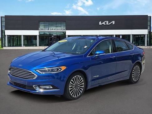 Used 2018 Ford Fusion Titanium FWD image 2