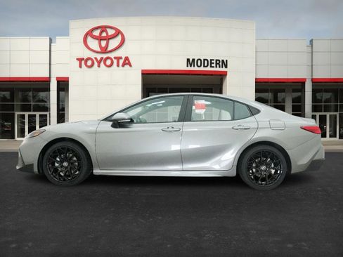 New 2026 Toyota Camry SE image 9