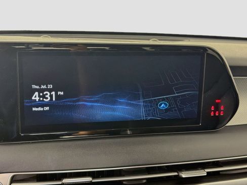 Used 2025 Hyundai Palisade SEL FWD image 19