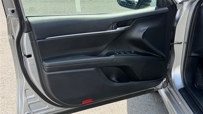 Used 2020 Toyota Camry SE w/ Convenience Package FWD image 21