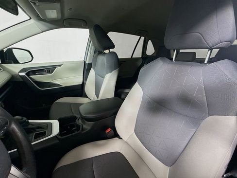 Used 2023 Toyota RAV4 XLE image 19