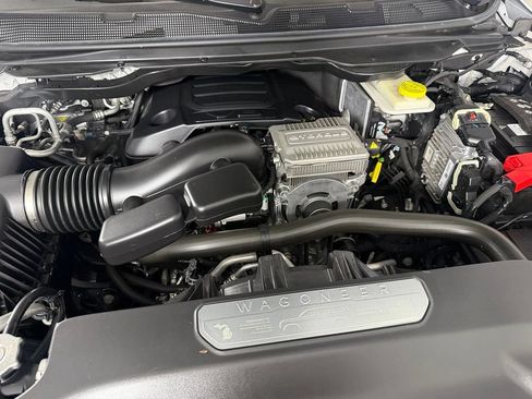 Certified 2023 Jeep Wagoneer 2WD w/ Premium Group I image 34
