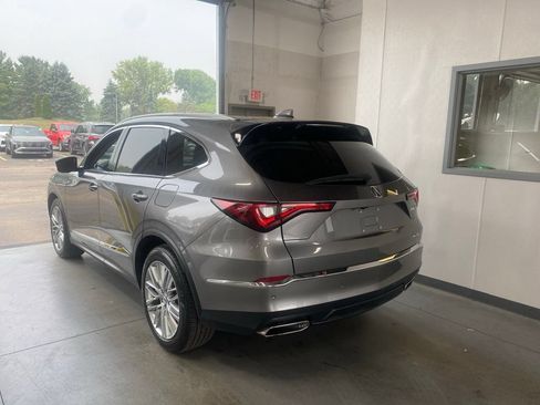 Used 2023 Acura MDX SH-AWD w/ Advance Package image 3