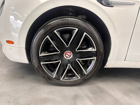 Used 2016 Bentley Flying Spur V8 image 19