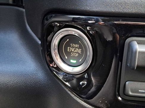 New 2026 GMC Sierra 1500 SLE image 17