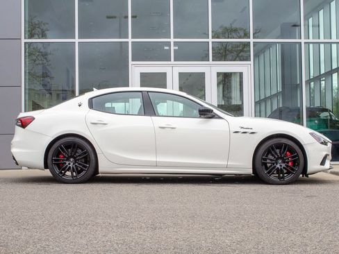 Used 2024 Maserati Ghibli Modena Q4 AWD/4WD image 4