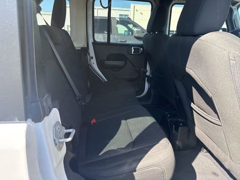 Used 2018 Jeep Wrangler Unlimited Sport image 6