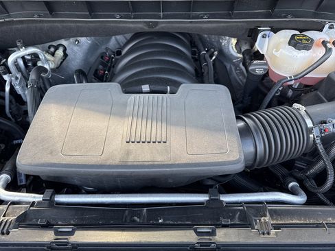 Used 2024 Chevrolet Tahoe Z71 w/ Z71 Off-Road Package image 35