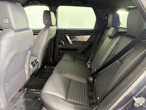 Certified 2025 Land Rover Discovery Sport Dynamic SE image 26