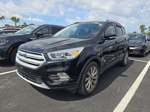 Used 2018 Ford Escape Titanium AWD/4WD image 4