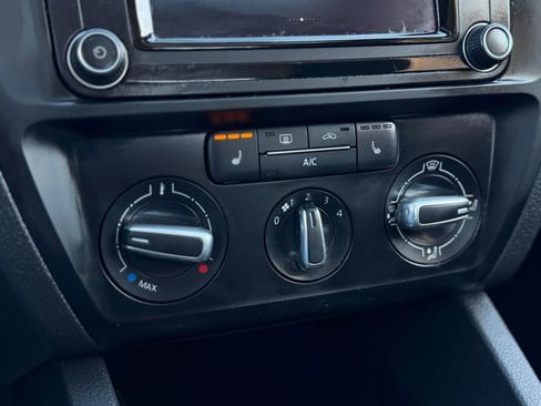 Used 2016 Volkswagen Jetta SE image 25