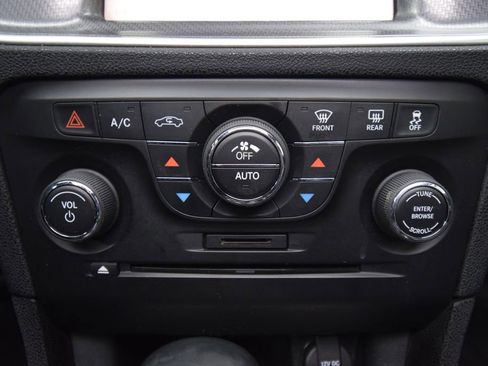 Used 2013 Dodge Charger R/T image 29