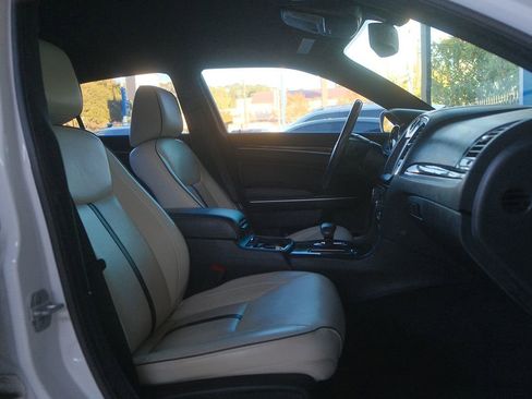 Used 2013 Chrysler 300 Motown image 26