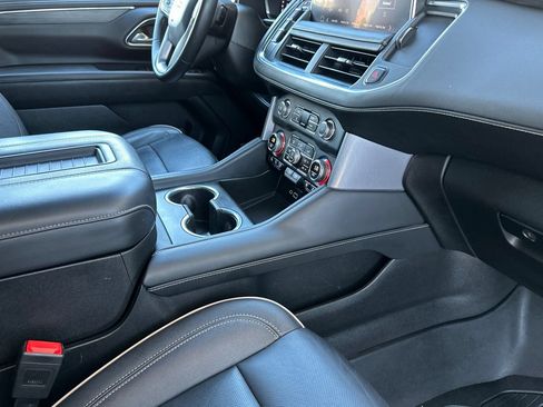 Certified 2023 GMC Yukon SLT w/ SLT Premium Package RWD image 18