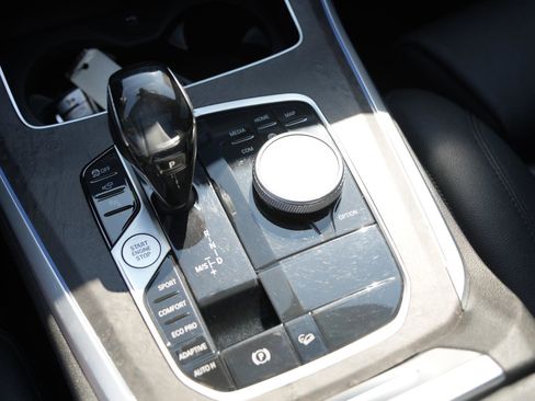 Used 2021 BMW X5 xDrive40i w/ Convenience Package image 16