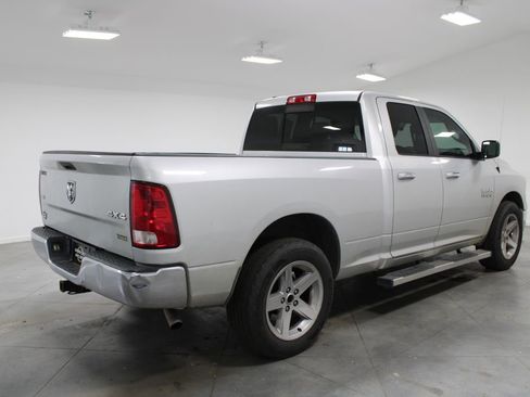 Used 2017 RAM 1500 Classic SLT AWD/4WD image 11