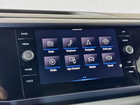 Certified 2023 Volkswagen Taos SE FWD image 16