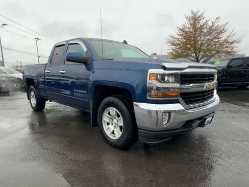 Used 2017 Chevrolet Silverado 1500 LT w/ All Star Edition AWD/4WD image 2