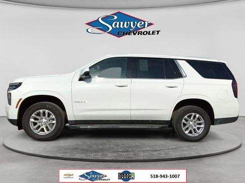 Used 2025 Chevrolet Tahoe LT AWD/4WD image 2