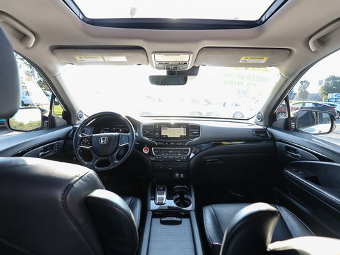 Used 2019 Honda Pilot Touring image 29
