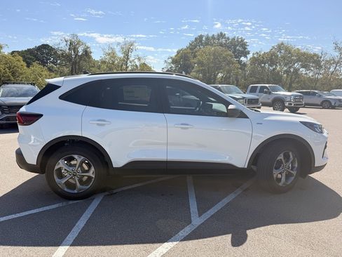 New 2026 Ford Escape ST-Line w/ Tech Pack #1 image 9