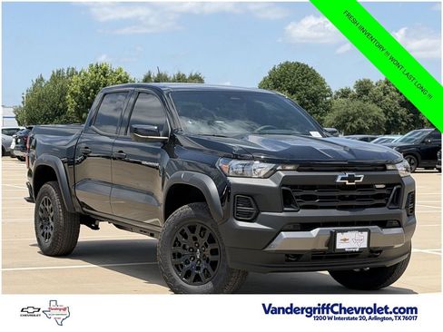 New 2026 Chevrolet Colorado Trail Boss AWD/4WD image 2