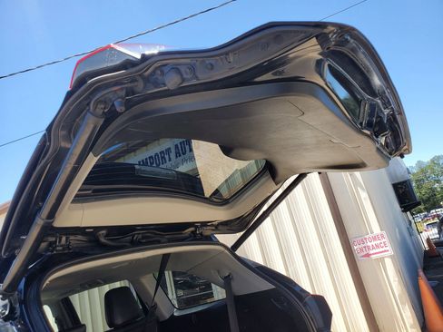 Used 2019 Toyota Highlander XLE AWD/4WD image 55