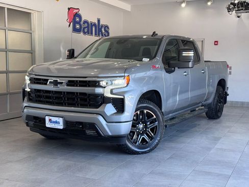 Used 2024 Chevrolet Silverado 1500 RST w/ Z71 Off-Road Package AWD/4WD image 2