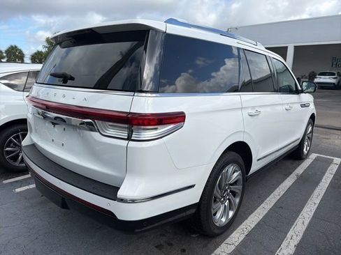 Used 2024 Lincoln Navigator Premiere AWD/4WD image 6