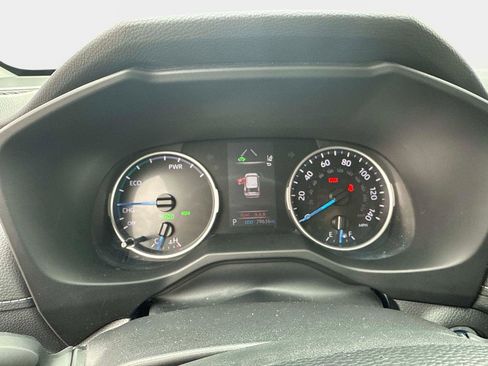 Used 2021 Toyota RAV4 XLE image 30