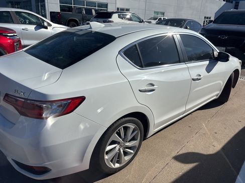 Used 2017 Acura ILX w/ Premium Package image 3