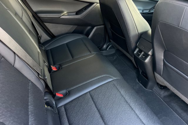 Used 2025 Chevrolet Equinox LT w/ Convenience Package II FWD image 19