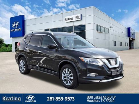 Used 2017 Nissan Rogue SV w/ SV Premium Package image 3