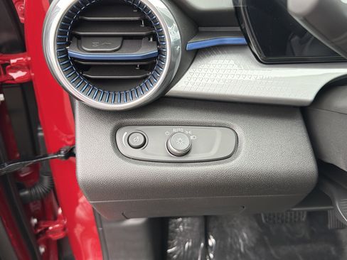 New 2026 Chevrolet Trax LT w/ Driver Confidence Package image 16