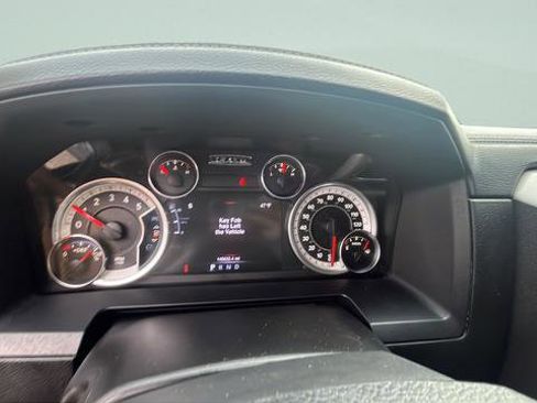 Used 2016 RAM 1500 Laramie w/ Convenience Group image 12