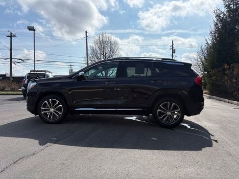 Used 2019 GMC Terrain Denali w/ Driver Alert Package II image 2