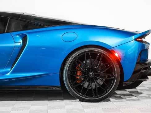 Used 2022 McLaren GT RWD image 15