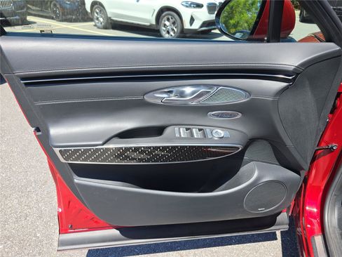 Used 2022 Genesis GV70 3.5T Sport w/ Sport Prestige Package AWD/4WD image 18