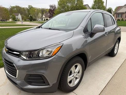 Certified 2020 Chevrolet Trax LS w/ Tint and Cruise Package FWD image 3