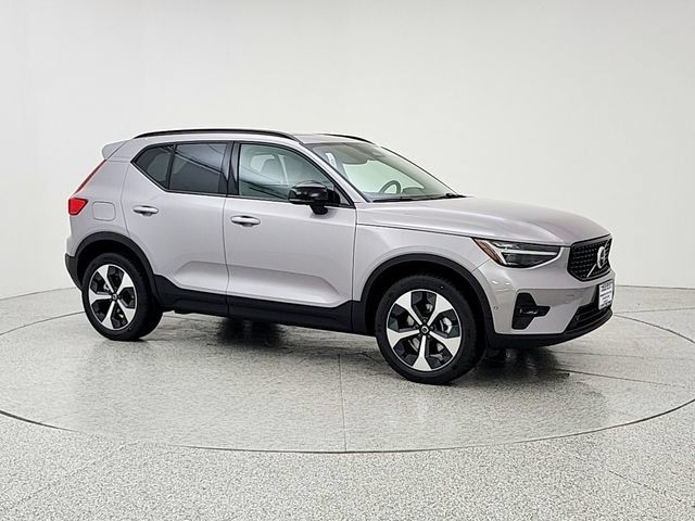 New 2026 Volvo XC40 B5 Plus w/ Protection Package Premier AWD/4WD image 3