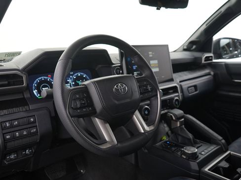 Certified 2026 Toyota 4Runner Platinum AWD/4WD image 26
